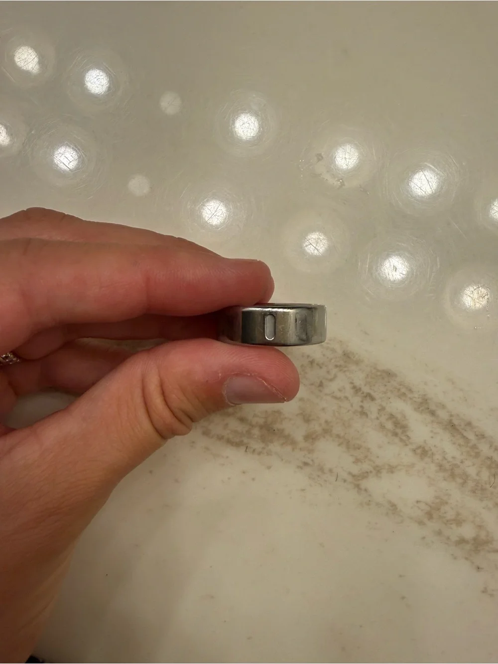 Oura Silver Charging Dock with Black Ring